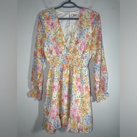 NWT SHOWPO PRETTY AS YOU DRESS IN MULTI FLORAL SIZE 6 - Picture 4 of 10
